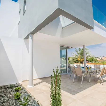 Pearl 2 Villa Protaras