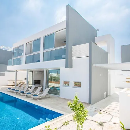Villa Pearl 2